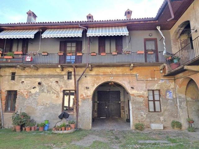Rustico in vendita a Ornago, Lombardia