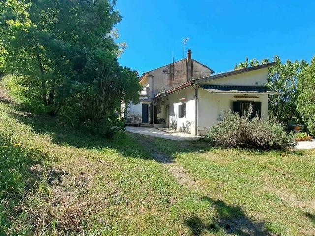 Rustico in vendita a Petignano, Orte