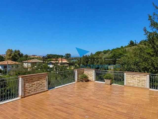 Rustico in vendita a Foro d'Ortona, Ortona