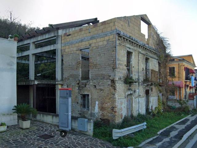 Rustico in vendita a Ortona, Abruzzo