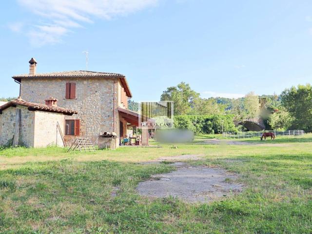Rustico in vendita a Sferracavallo, Orvieto