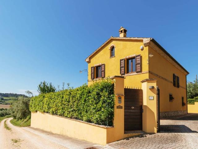Rustico in vendita a Santo Stefano, Marche