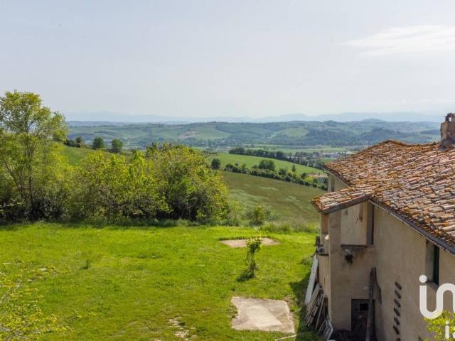 Rustico in vendita a Monte San Pietro, Marche