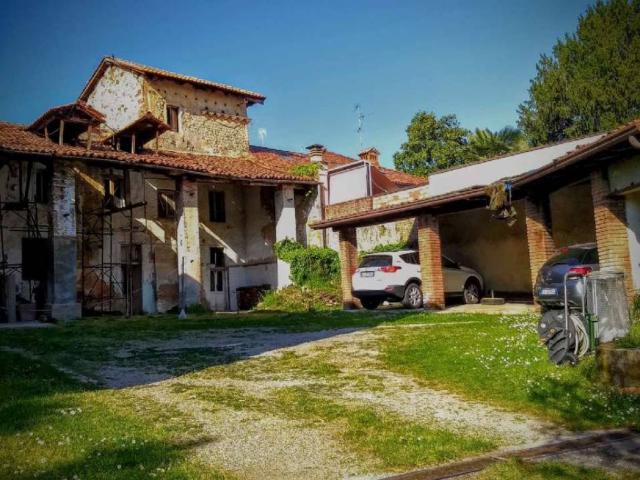 Rustico in vendita a Osnago, Lombardia