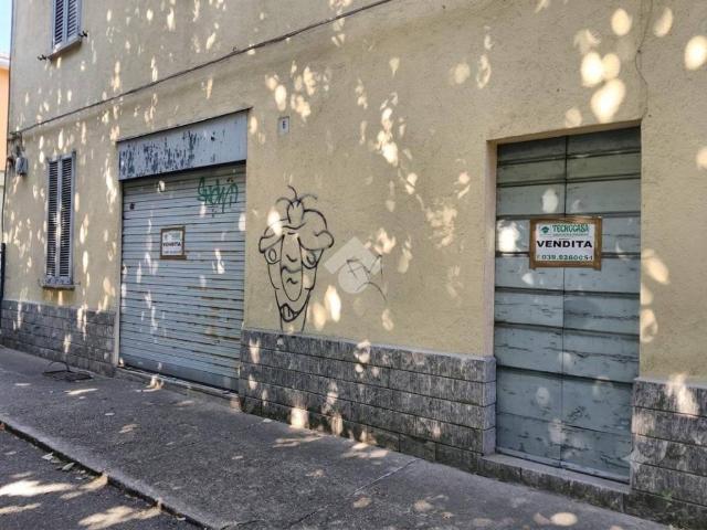 Rustico in vendita a Osnago, Lombardia