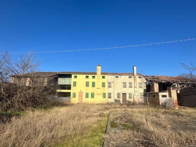 Rustico in vendita a Ospedaletto Euganeo, Veneto