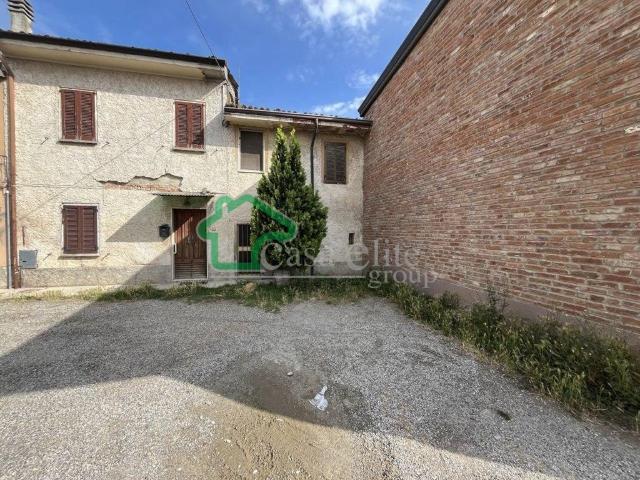 Rustico in vendita a Ospedaletto Lodigiano, Lombardia