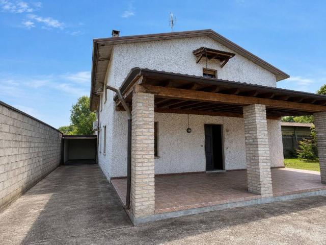 Rustico in vendita a Ostiano, Cremona