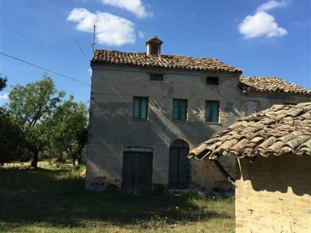 Rustico in vendita a Taddeo Taddei, Ostra