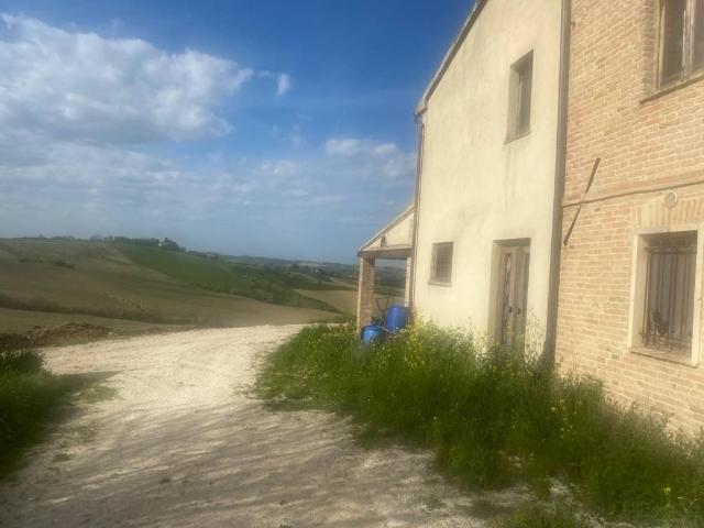 Rustico in vendita a Marche, Ancona