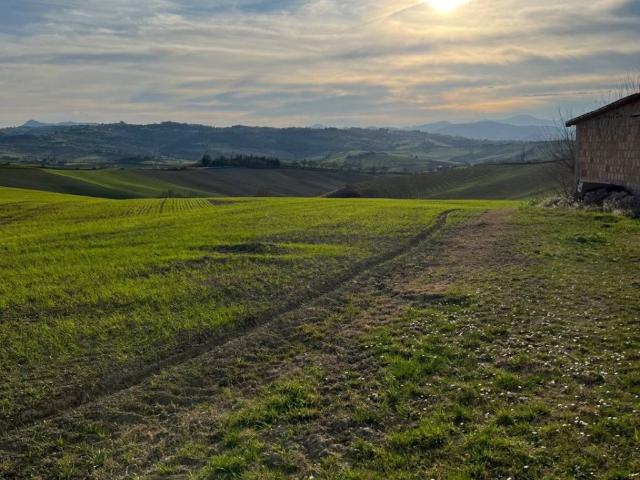Rustico in vendita a Ostra, Ancona