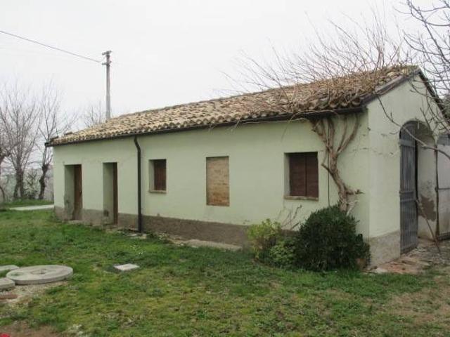 Rustico in vendita a Ostra, Ancona