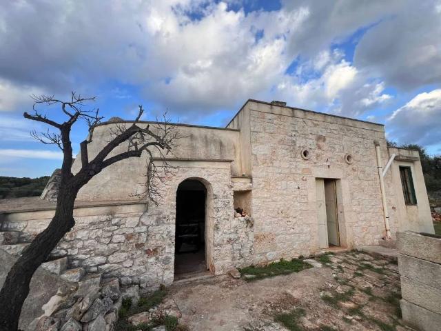 Rustico in vendita a Contrada Badessa, Ostuni
