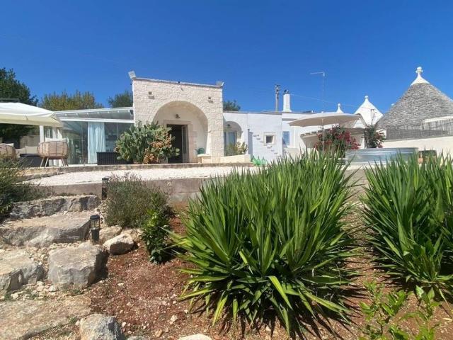 Rustico in vendita a Contrada Badessa, Ostuni