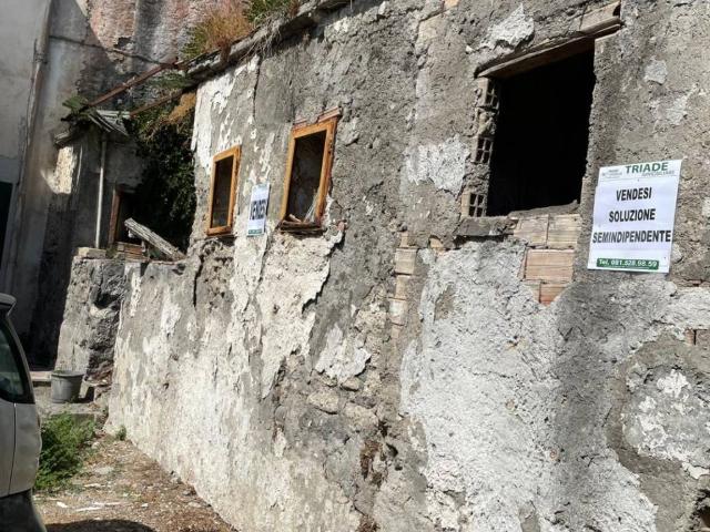 Rustico in vendita a Ottaviano, Campania