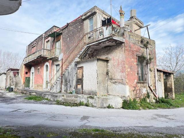 Rustico in vendita a Ottaviano, Campania