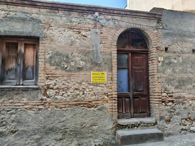 Rustico in vendita a Pace Del Mela, Sicilia
