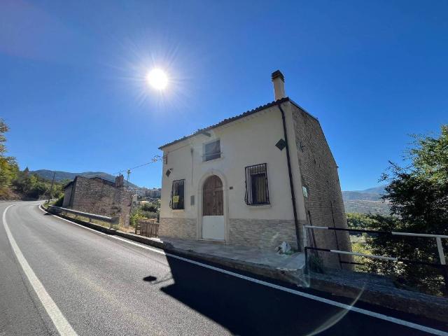 Rustico in vendita a Pacentro, L'Aquila