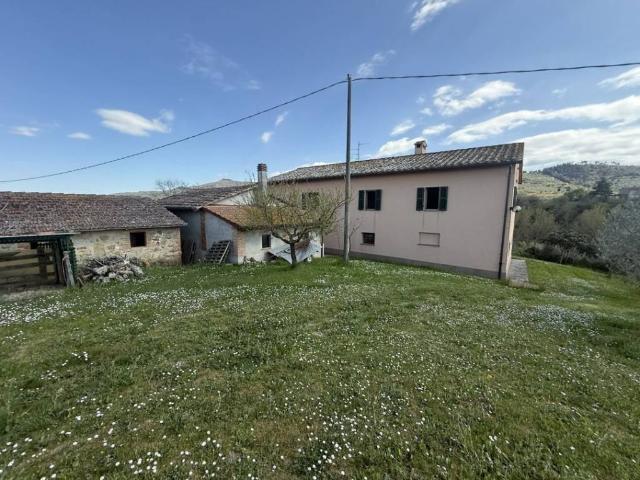Rustico in vendita a Caselle, Paciano