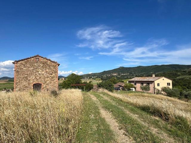 Rustico in vendita a Paciano, Umbria