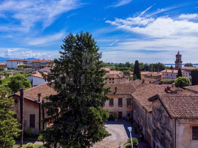 Rustico in vendita a Padenghe Sul Garda, Lombardia