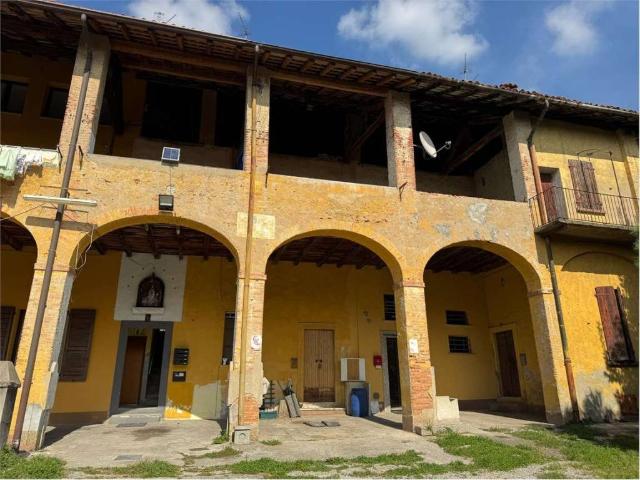 Rustico in vendita a Paderno D'adda, Lombardia