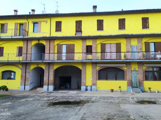 Rustico in vendita a Pagazzano, Lombardia