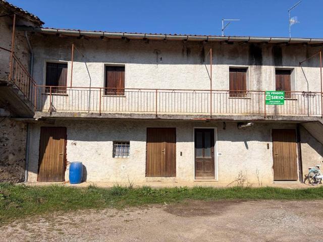 Rustico in vendita a Pagnacco, Friuli-Venezia Giulia