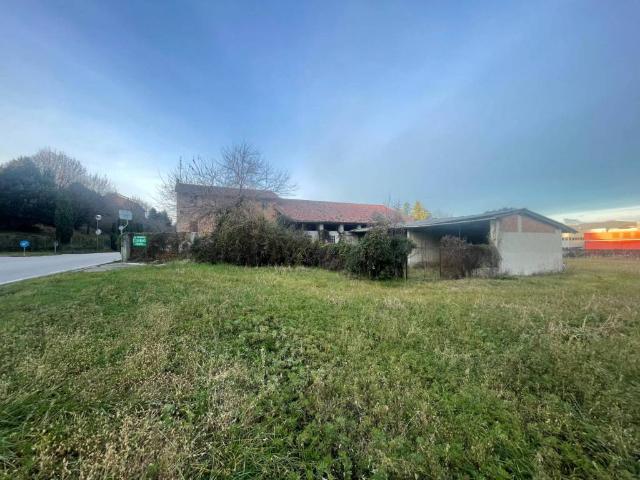 Rustico in vendita a Pagnacco, Friuli-Venezia Giulia