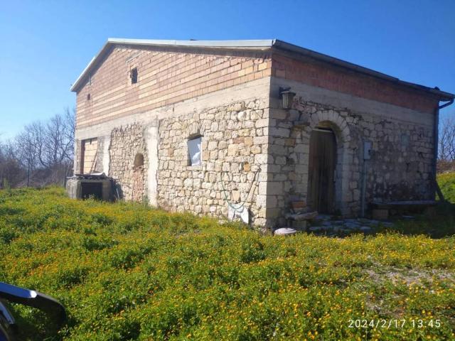 Rustico in vendita a Palata, Molise