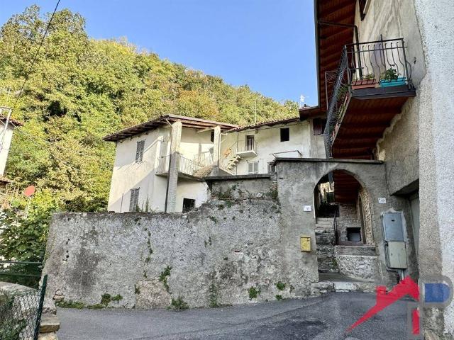 Rustico in vendita a Precornelli, Palazzago
