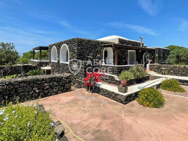 Rustico in vendita a Grazia, Pantelleria Aeroporto