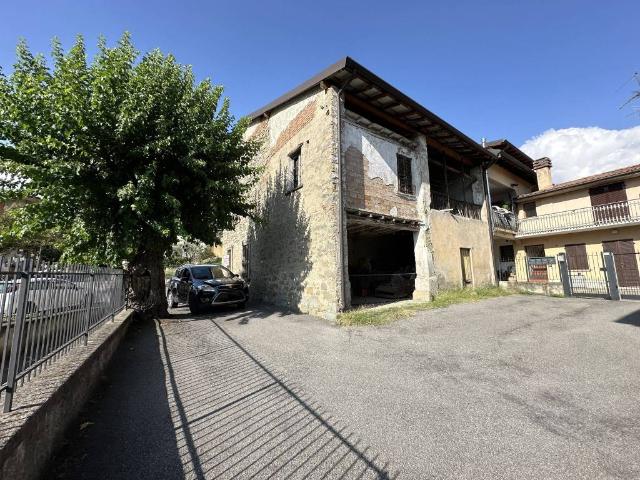 Rustico in vendita a Paratico, Lombardia
