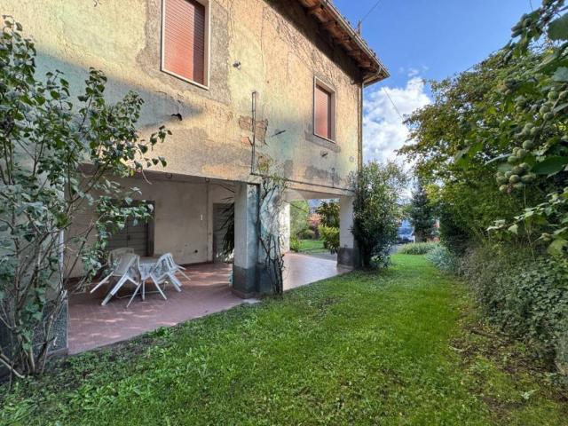 Rustico in vendita a Paratico, Lombardia