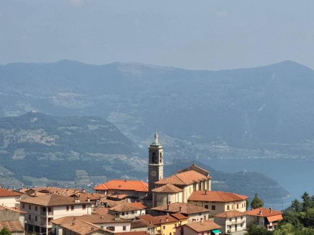 Rustico in vendita a Parzanica, Lombardia