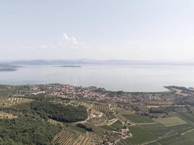 Rustico in vendita a Passignano Sul Trasimeno, Umbria