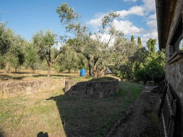 Rustico in vendita a Cerqueto, Passignano Sul Trasimeno