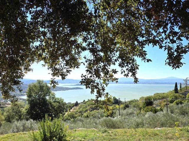 Rustico in vendita a Passignano sul Trasimeno, Perugia