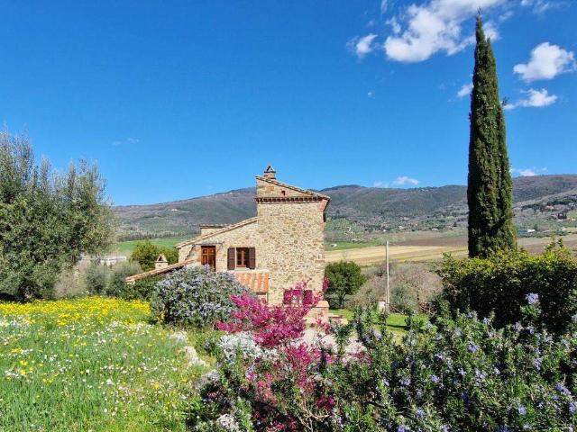 Rustico in vendita a Passignano Sul Trasimeno, Umbria