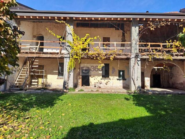 Rustico in vendita a Passirano, Brescia
