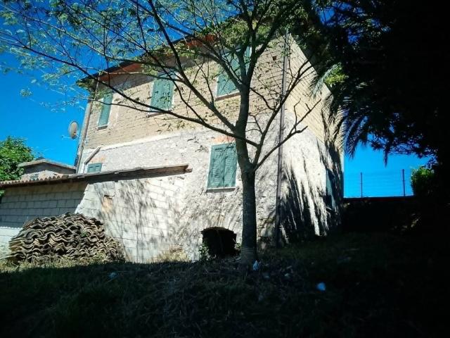 Rustico in vendita a Patrica, Lazio