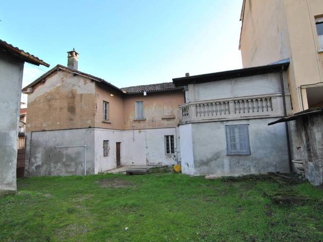 Rustico in vendita a Pavia, Lombardia