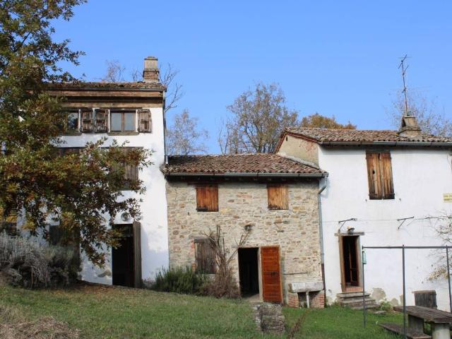 Rustico in vendita a Borgoratto Mormorolo, Lombardia