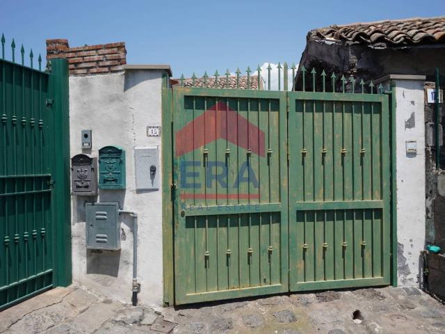 Rustico in vendita a Pedara, Sicilia