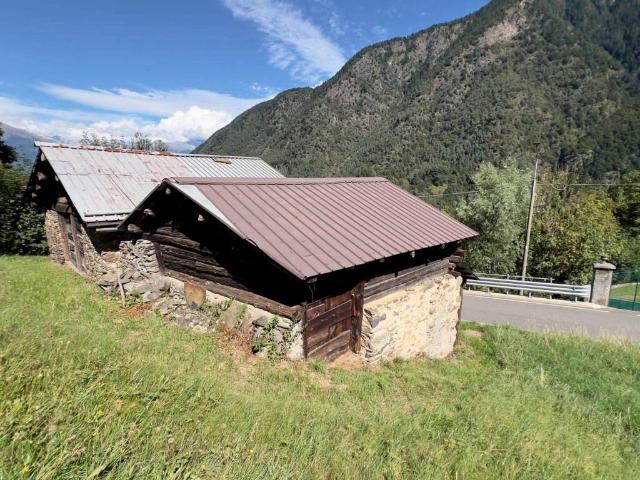 Rustico in vendita a Pedesina, Lombardia