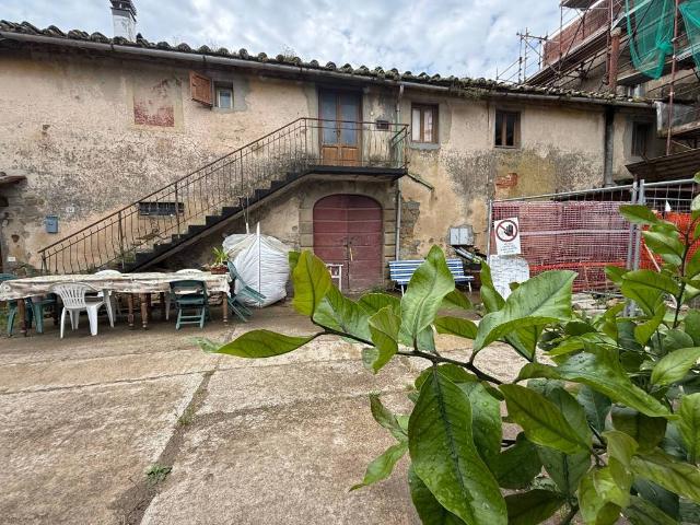 Rustico in vendita a Unione di Comuni Valdarno e Valdisieve, Pelago
