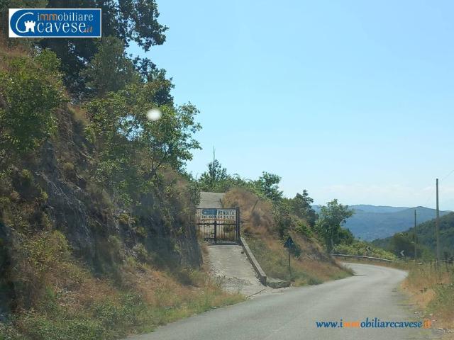 Rustico in vendita a Pellezzano, Campania