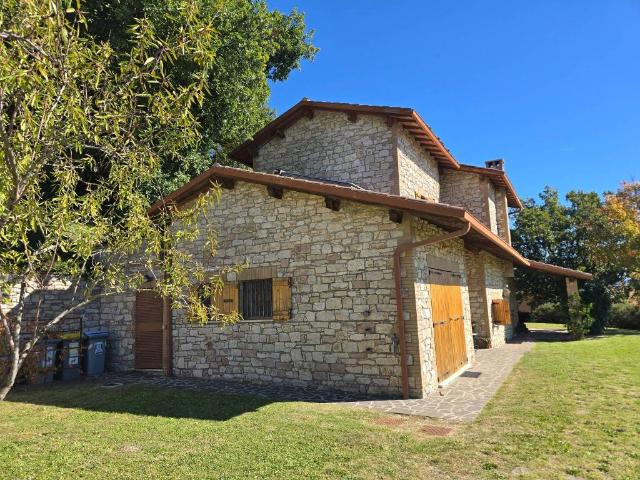 Rustico in vendita a Monte Bagnolo I, Cenerente