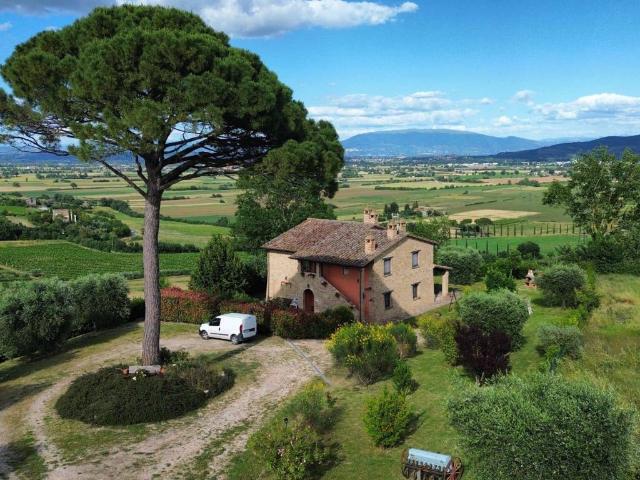 Rustico in vendita a Cenerente, Umbria