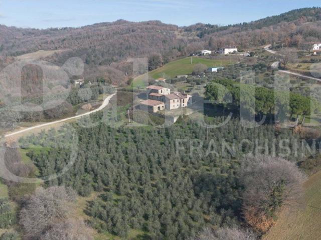 Rustico in vendita a Cenerente, Umbria